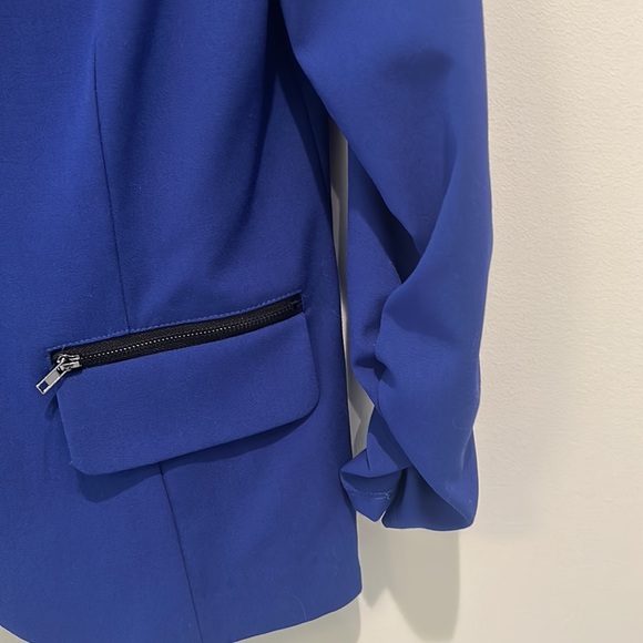 Royal Blue Blazer with Leather trim, 3/4 length sleeves with zipper pockets - Picture 5 of 6